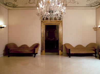 Particolari d'interni arredati con Perlato Sicilia - Interiors furnishing with Perlato Sicilia